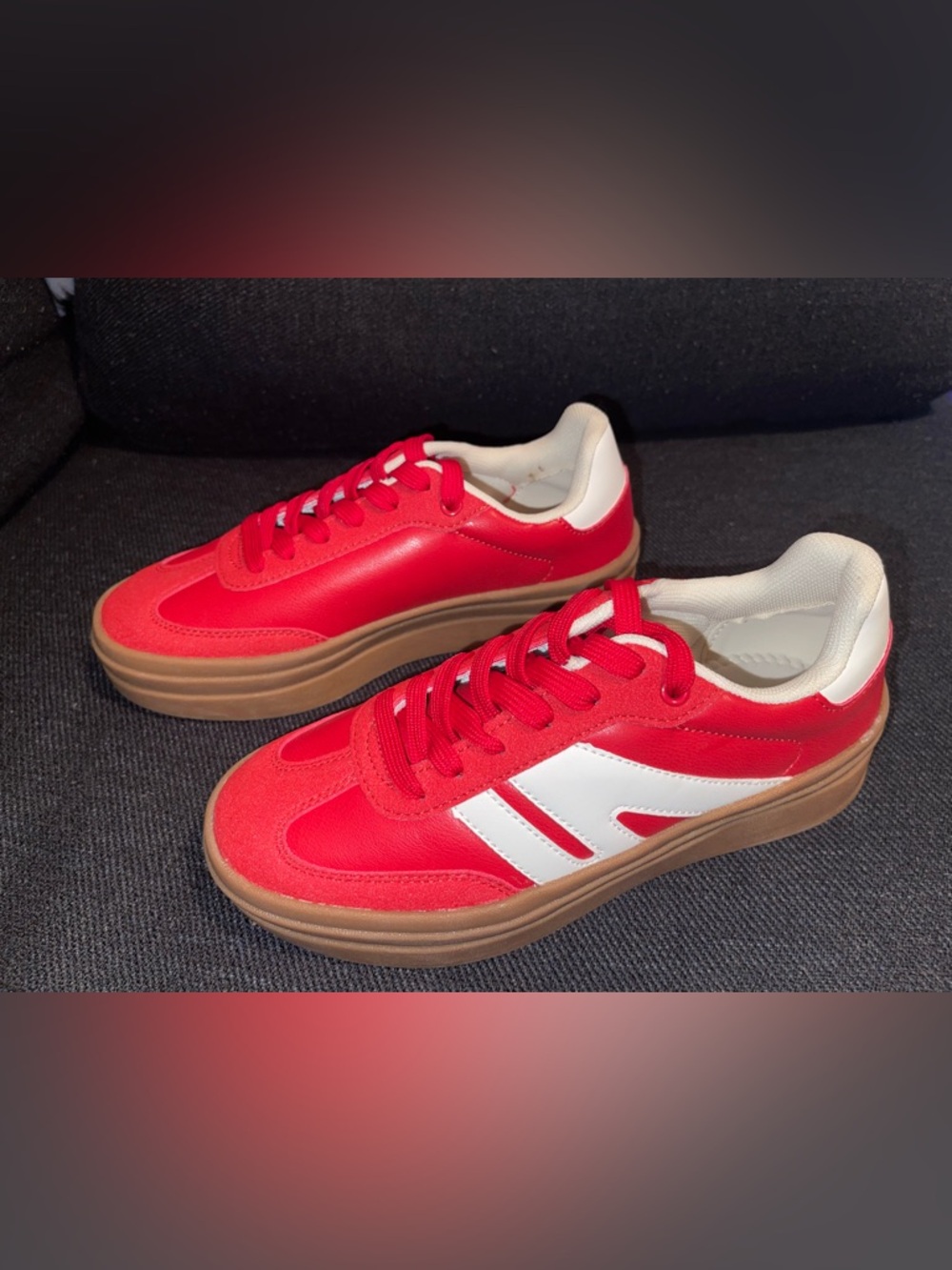 Women’s La Sheelah Red Low-Top Sneakers with White Stripe Accent